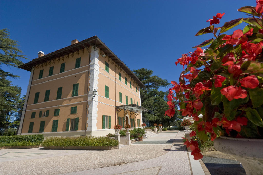 Hotel Villa Verdefiore Appignano  ภายนอก รูปภาพ