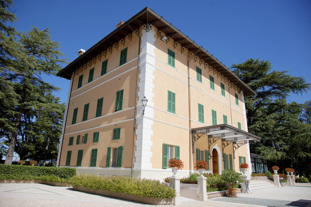 Hotel Villa Verdefiore Appignano  ภายนอก รูปภาพ