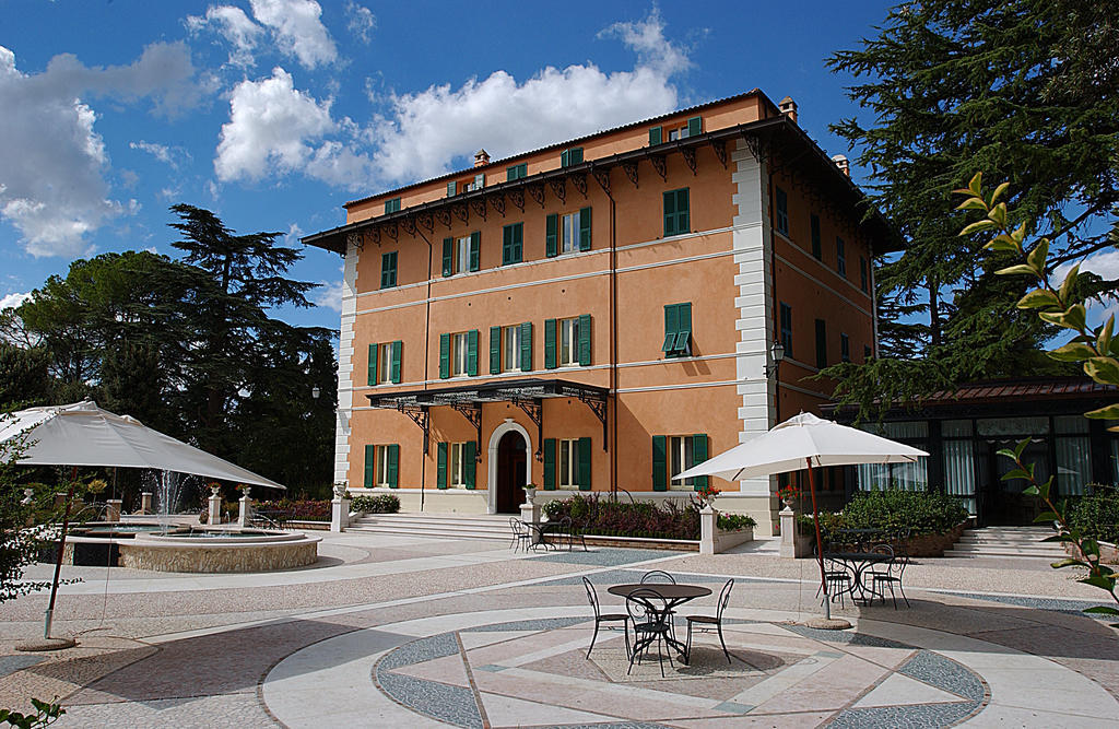 Hotel Villa Verdefiore Appignano  ภายนอก รูปภาพ