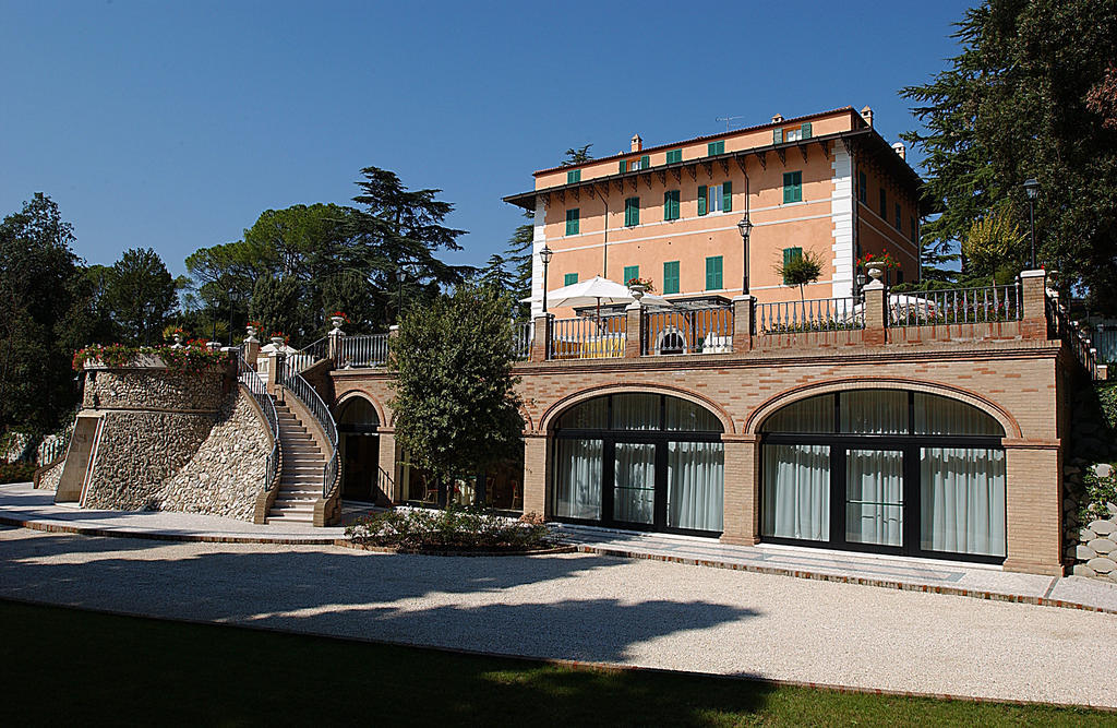 Hotel Villa Verdefiore Appignano  ภายนอก รูปภาพ